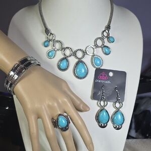 Paparazzi Marble Turquoise and Silver Necklace Set